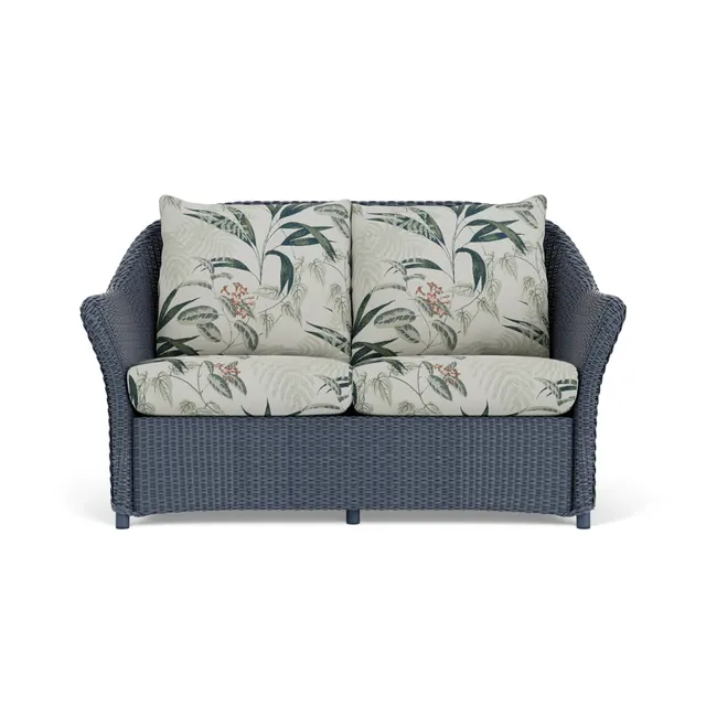 Weekend Retreat Loveseat