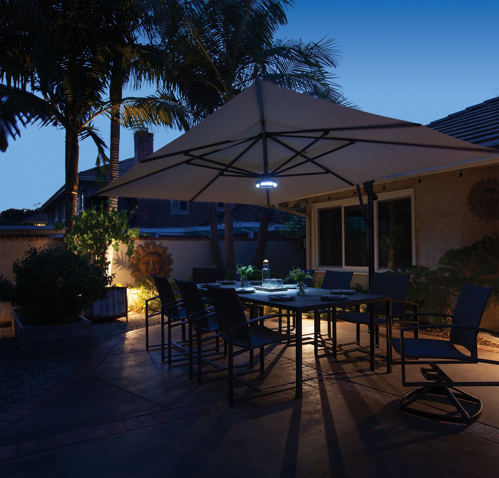 Luna Bluetooth Speaker & Umbrella Light