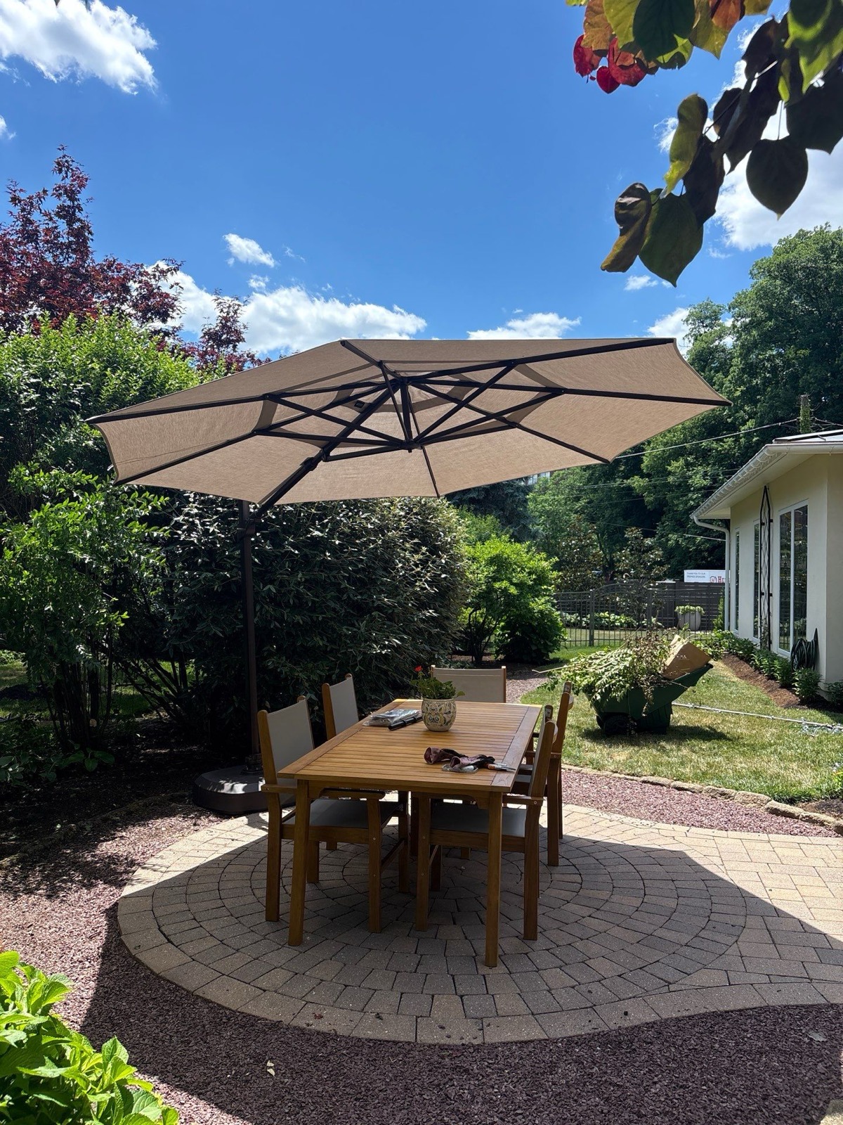Cantilever Umbrella