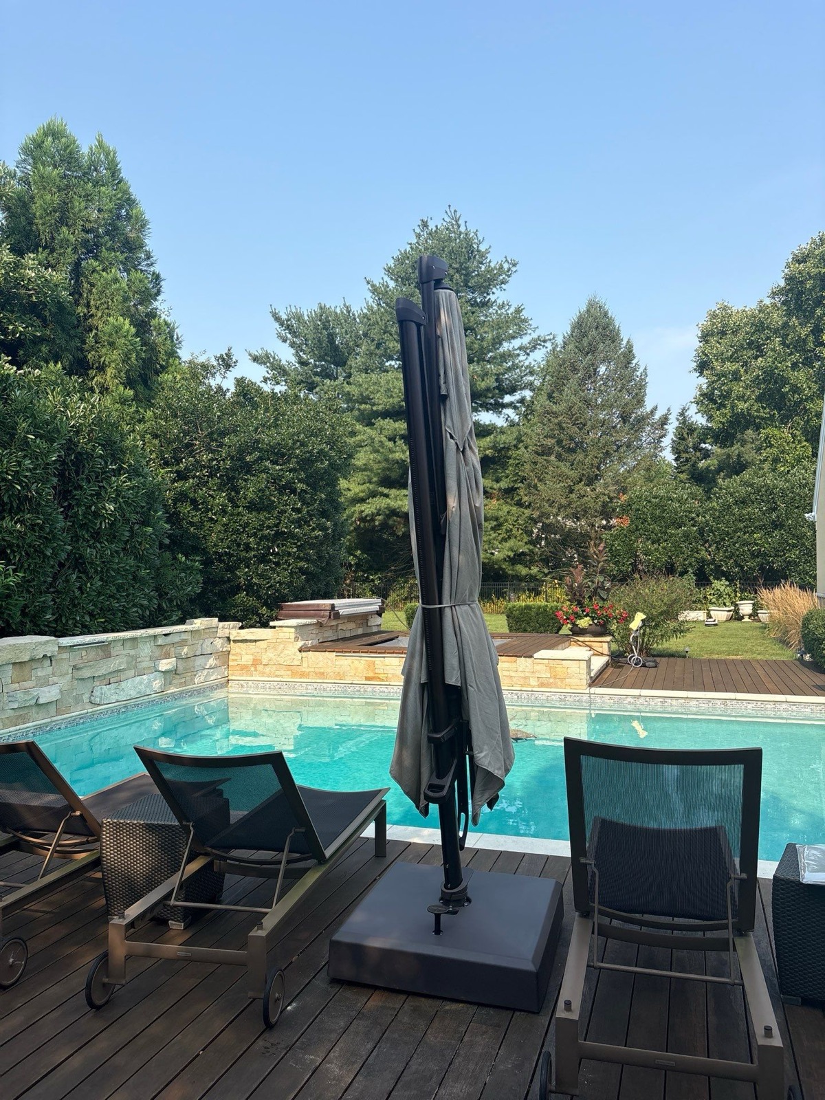 AKZ Plus Cantilever Umbrella