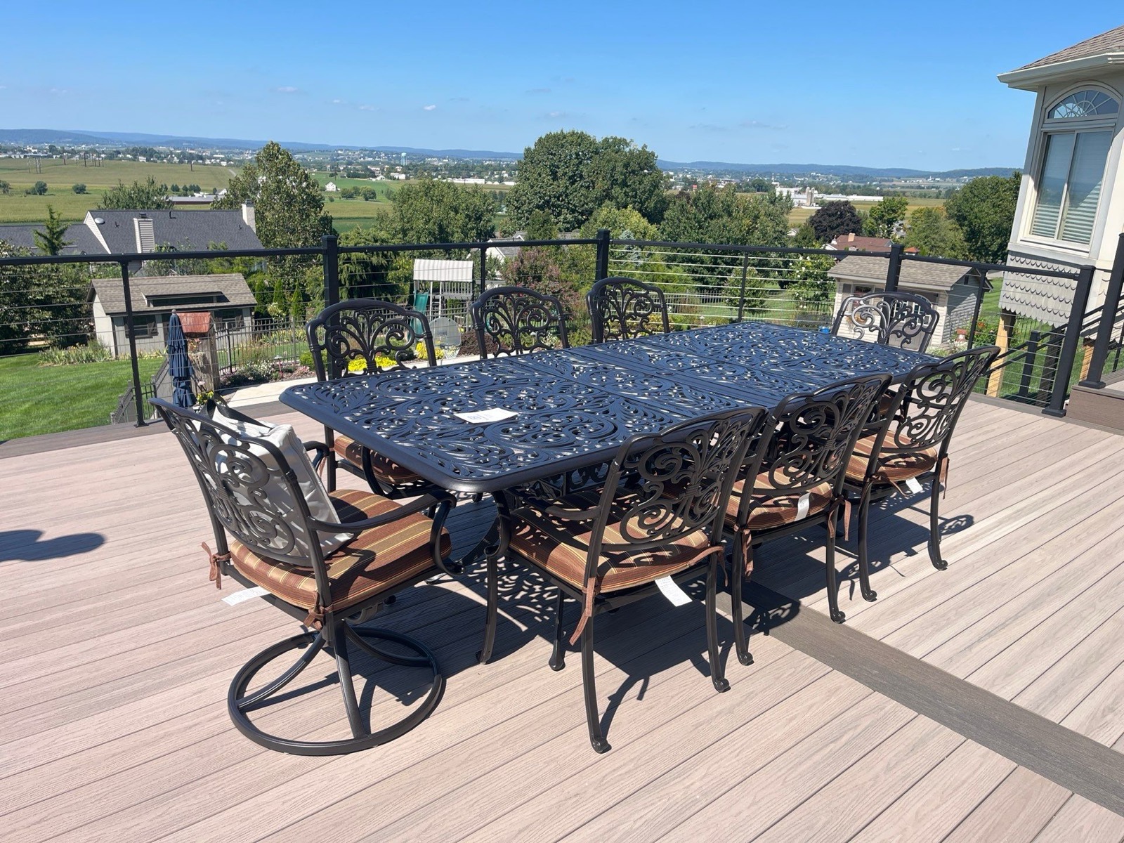 Hanamint Dining Set